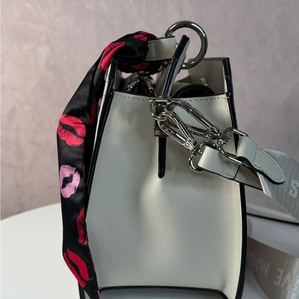 Steve Madden BEvelyn Kiss Print Women's Bag Chalk - Picture 7 of 16